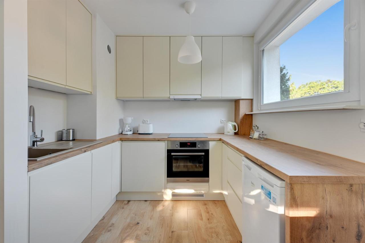 Wave Apartments - Tysiaclecia กดัญสก์ ภายนอก รูปภาพ